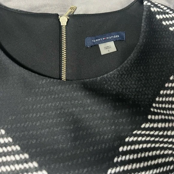 Tommy Hilfiger Sheath dress Scuba like material - Picture 4 of 7